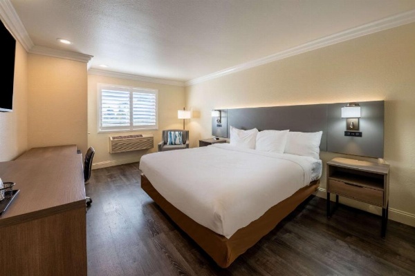 Comfort Inn Gilroy image 11