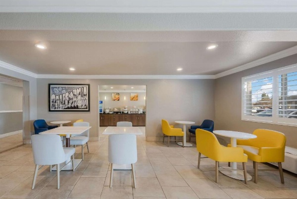 Comfort Inn Gilroy image 30